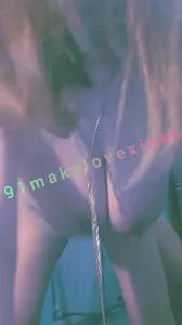 36F巨乳00年美人妻镜头前乳摇