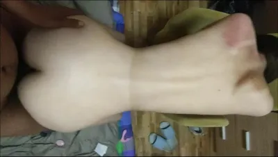 后入极品炮架身材妹子 要约她的可以去ＧL984.com