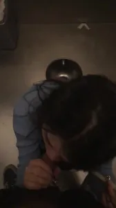 【出各类资源】露脸母狗跪下吃我鸡吧