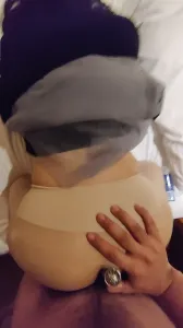 对白 喜欢插着肛塞的肉丝人妻