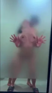 浴室后入玉林少妇