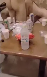 绿帽给骚妻找几个单男 鸡巴都吃不过来了 有完整