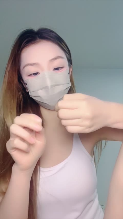 18岁女孩-20251009-114757