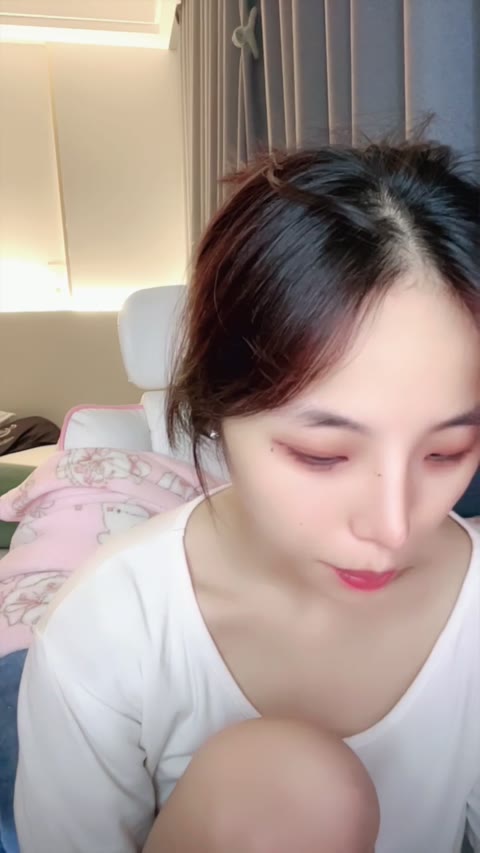 少女粉小艺_20250929-003203 (1)