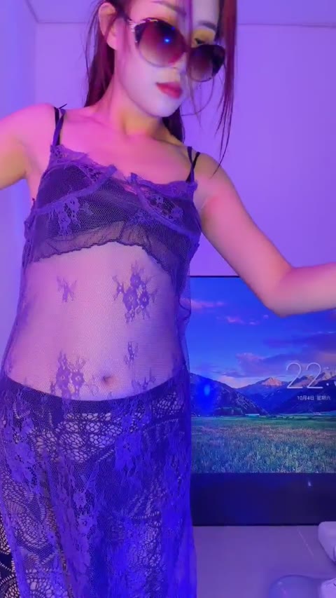 247068895  10.4 蜜桃馒头喷泉B