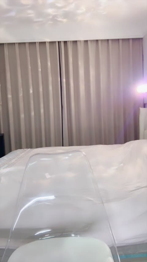 977177008_20250927-022549-447_20250927-022550-201